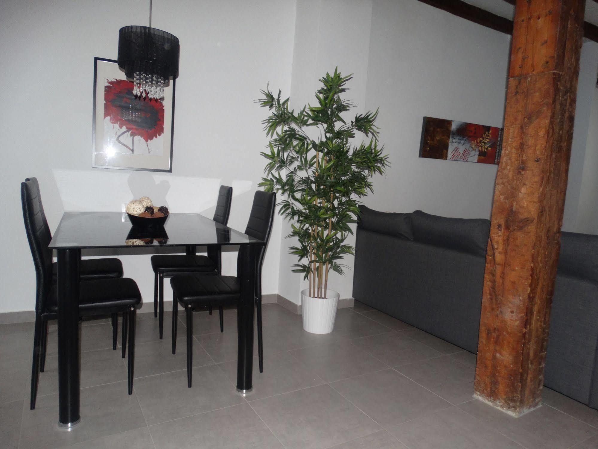 Malaga Apartamentos - Nuno Gomez, 24 Екстериор снимка