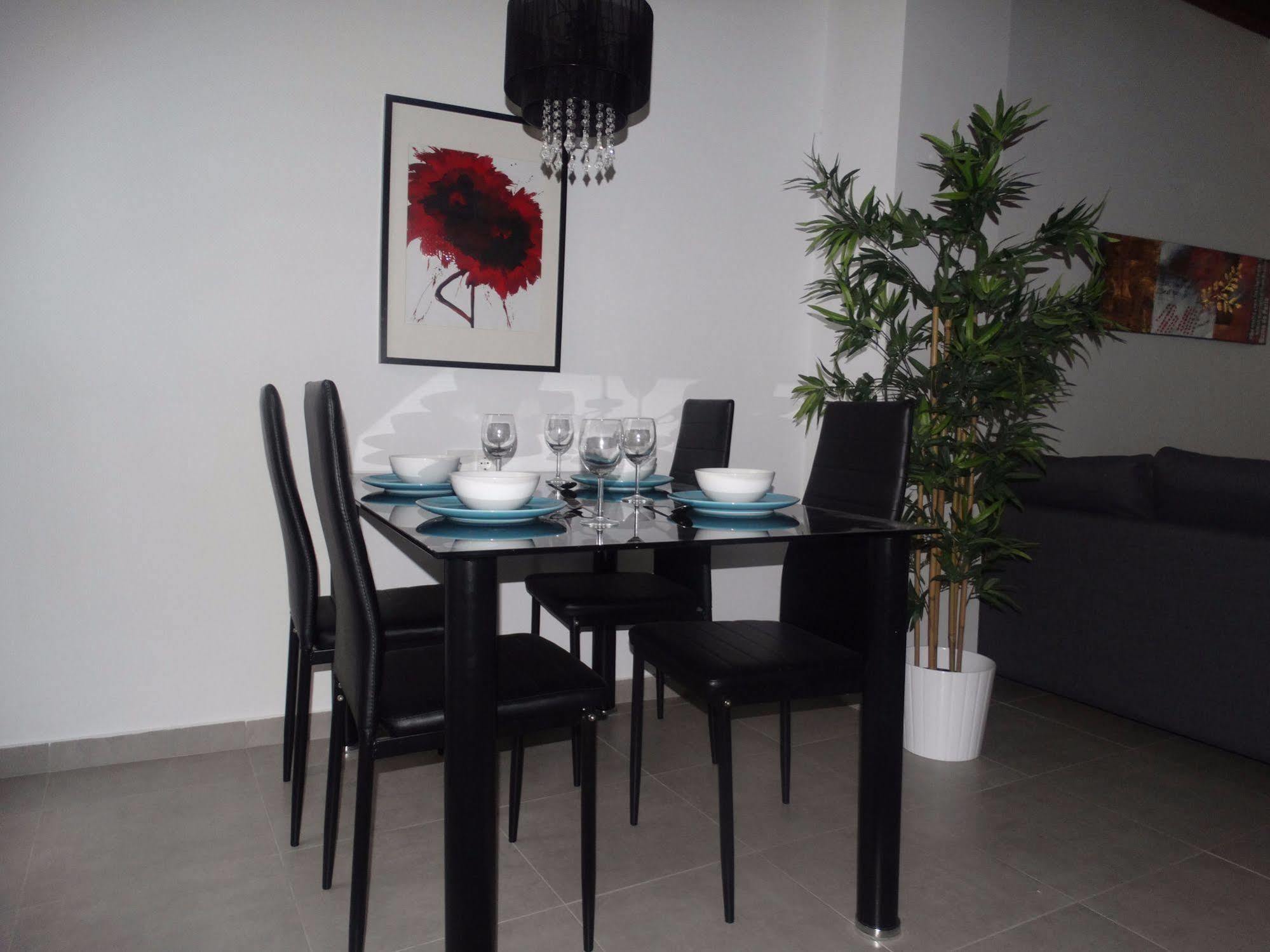 Malaga Apartamentos - Nuno Gomez, 24 Екстериор снимка