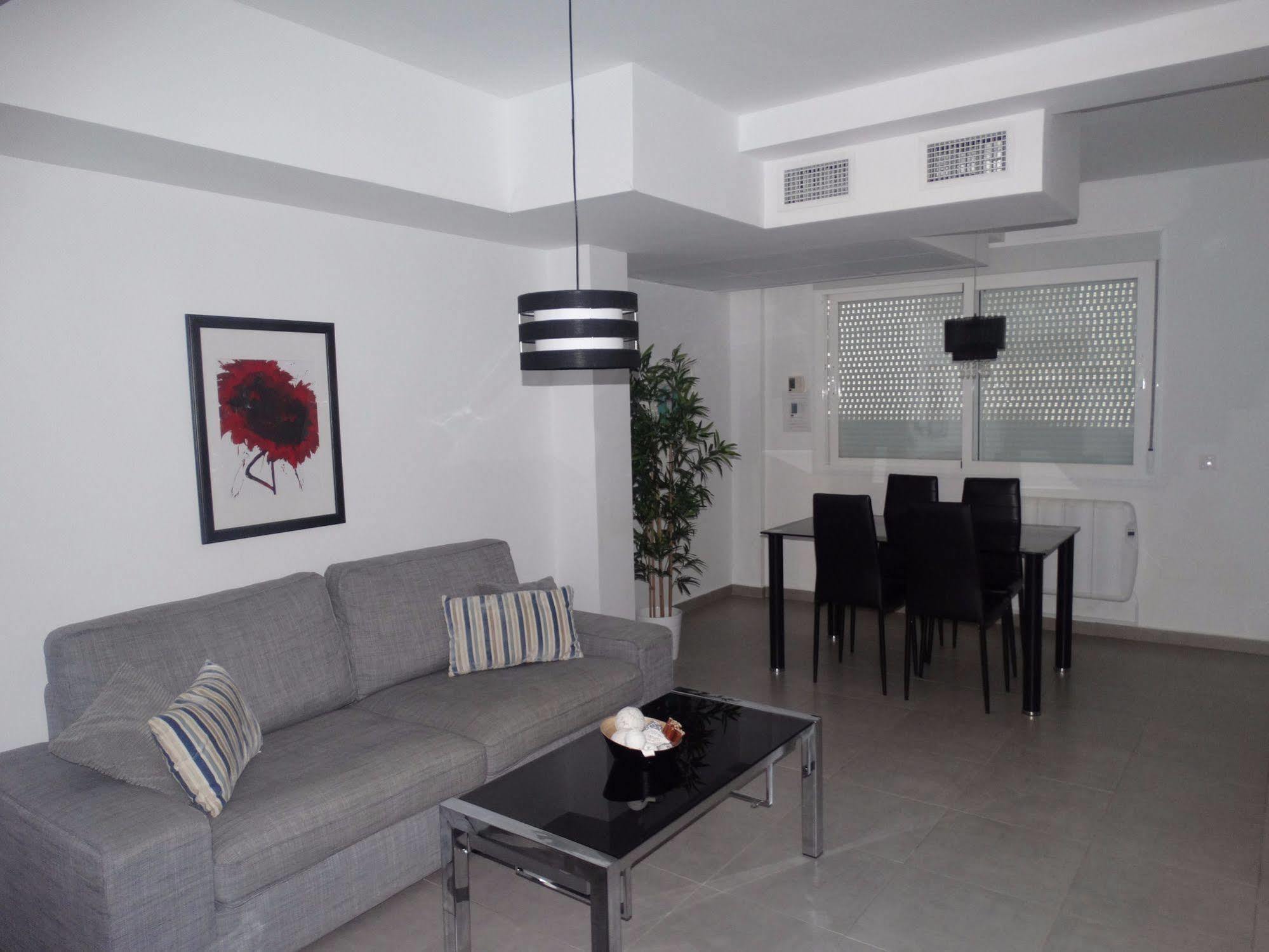 Malaga Apartamentos - Nuno Gomez, 24 Екстериор снимка