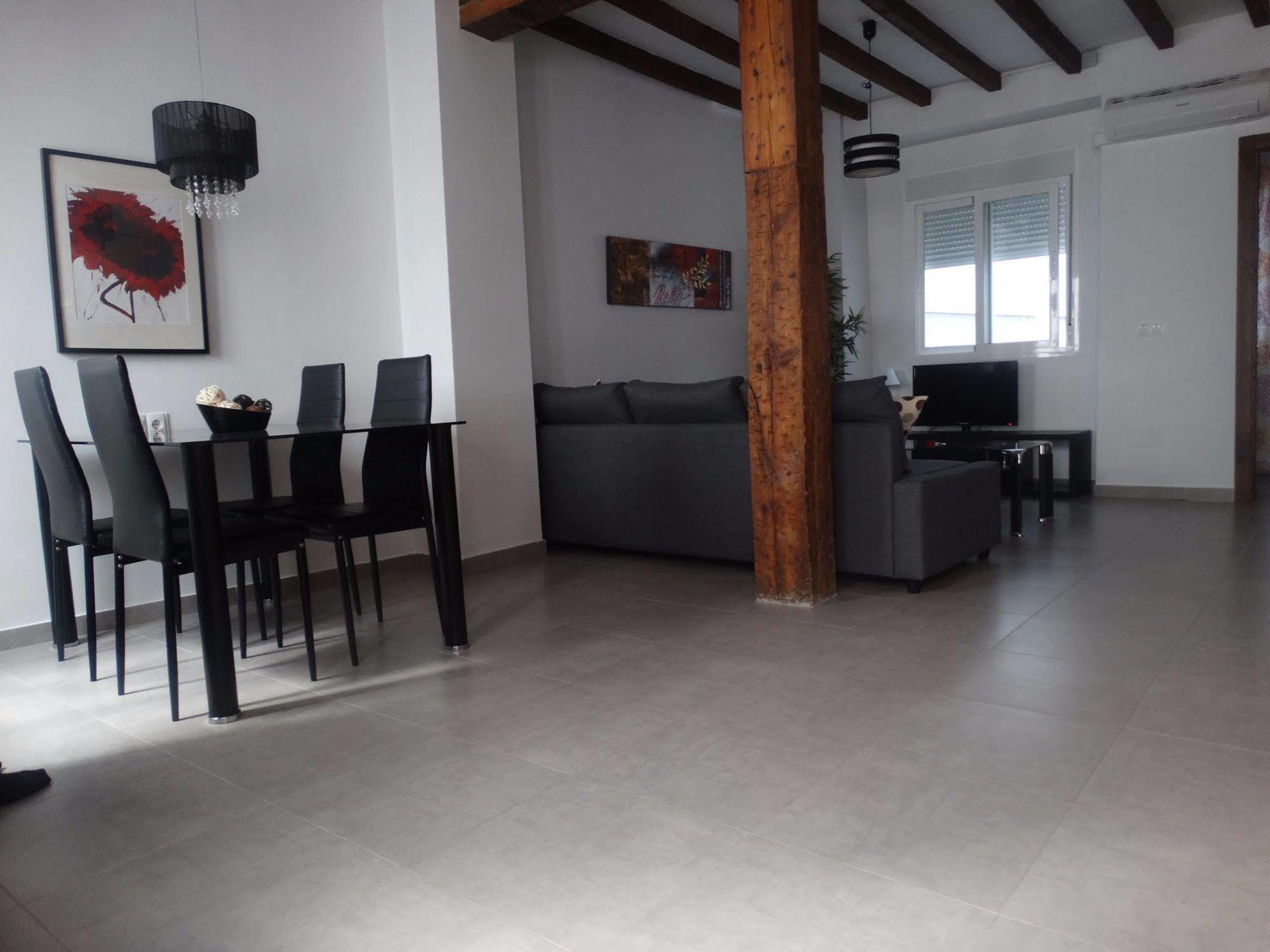 Malaga Apartamentos - Nuno Gomez, 24 Екстериор снимка